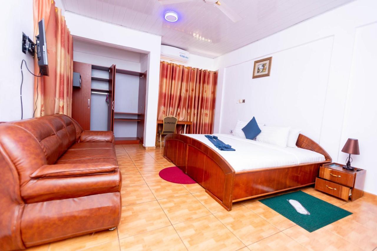 Sky Plus Hotel & Resort Ho Екстер'єр фото