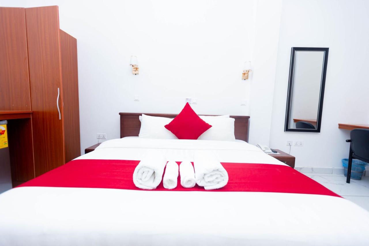Sky Plus Hotel & Resort Ho Екстер'єр фото