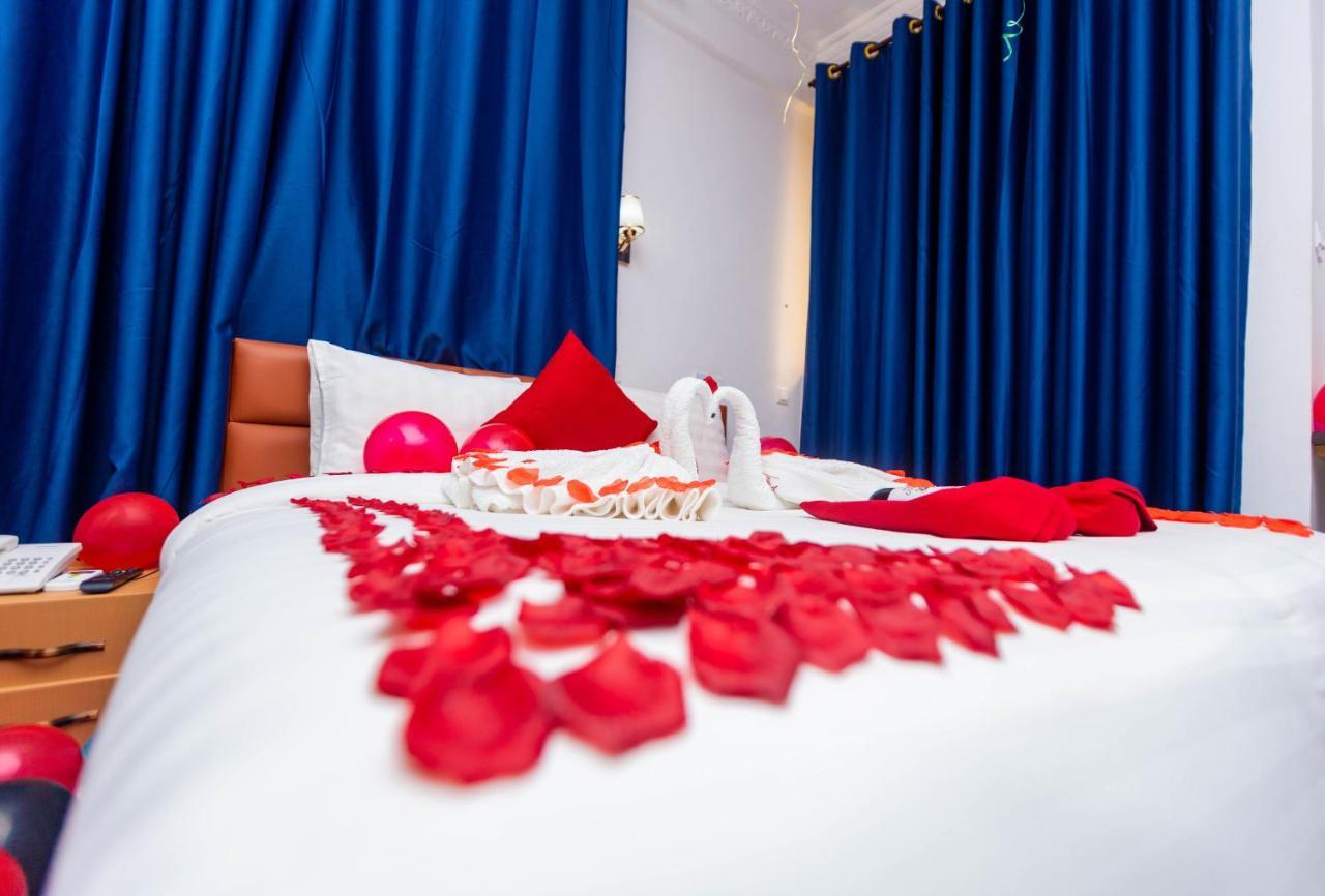 Sky Plus Hotel & Resort Ho Екстер'єр фото