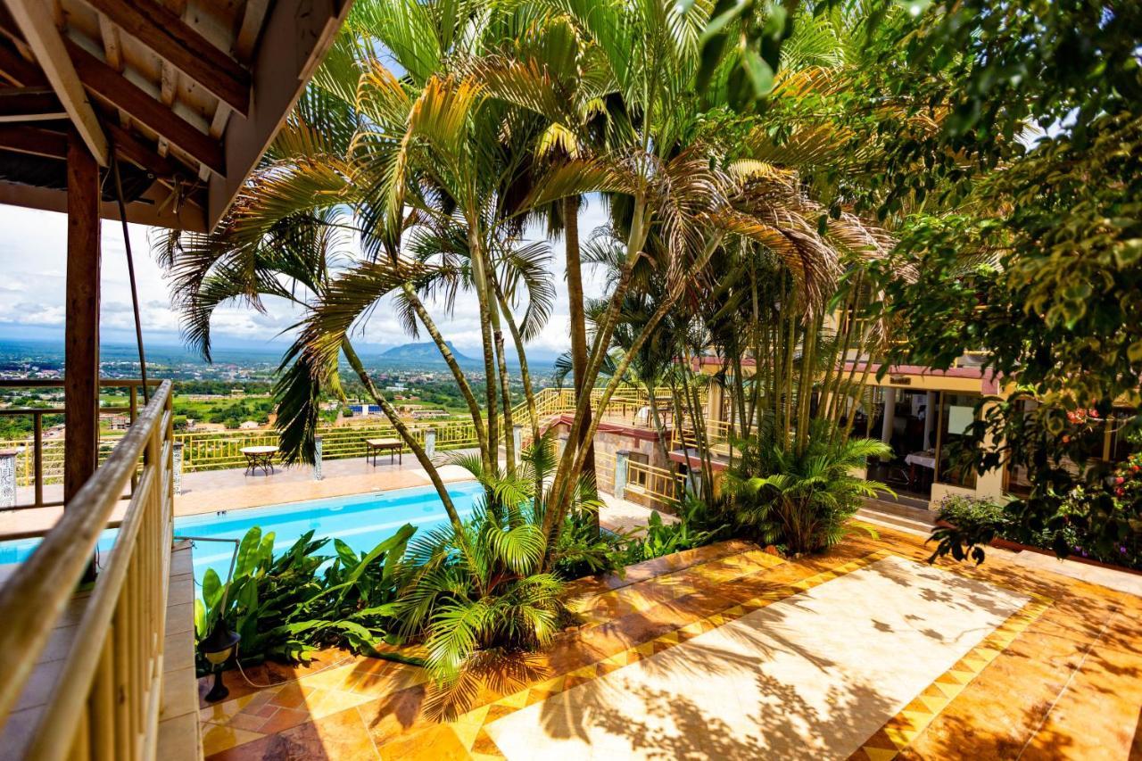 Sky Plus Hotel & Resort Ho Екстер'єр фото